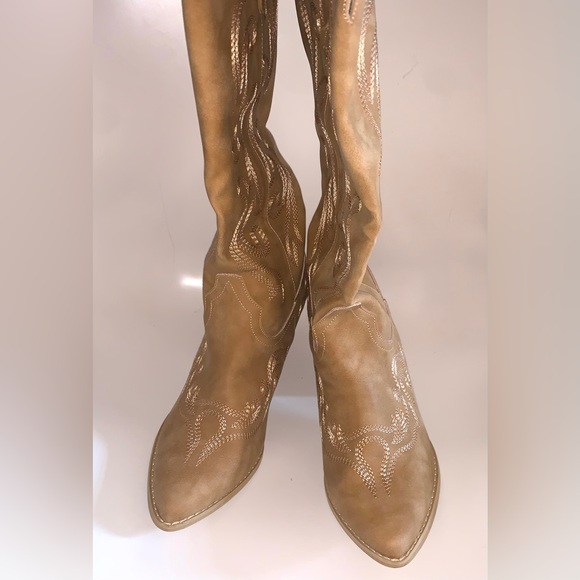 Shein Tan Pointed Toe Heeled Cowboy Boots Size 9 - Picture 3 of 4